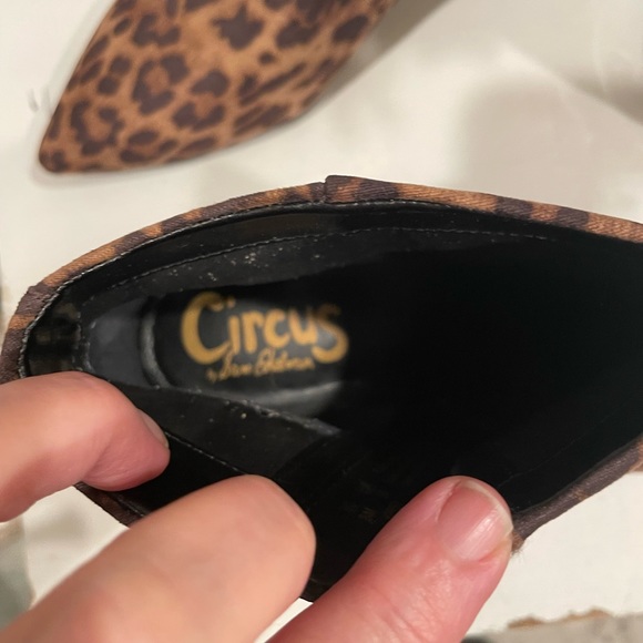 Booties - Picture 4 of 4